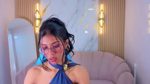 alina_b_ online show from April 2026 08:14:02 PM