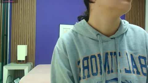 Snapshot of alina_martinelli chatting on February 2025 11:21:02 AM Alina online show from February 2025 11:21:02 AM