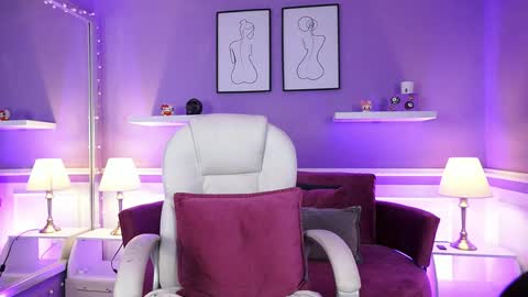 Alina Bennet online show from May 2026 04:04:02 PM