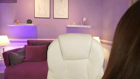 Alina Bennet online show from June 2026 11:33:01 AM
