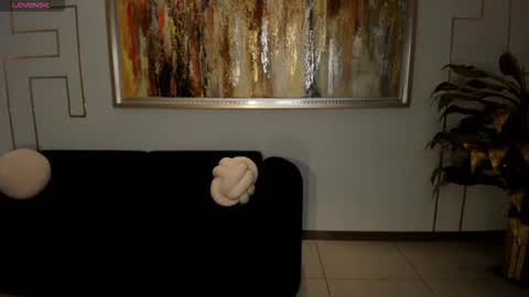 alinakravitz_ online show from November 2025 12:02:02 PM