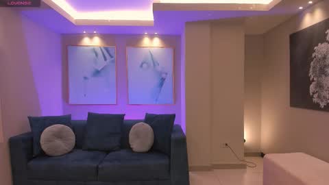 alinakravitz_ online show from February 2026 12:23:01 PM