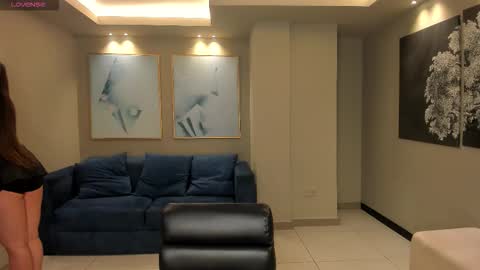 alinakravitz_ online show from March 2026 07:17:01 PM