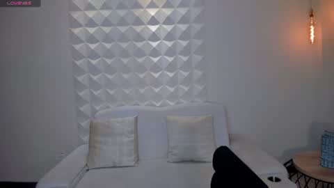 alinakravitz_ online show from June 2026 08:08:01 PM