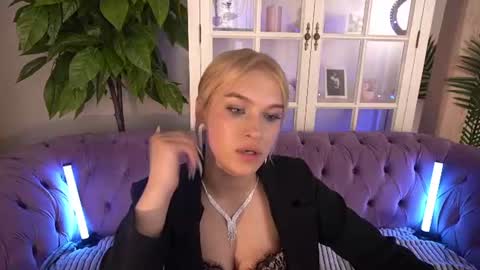 Snapshot of alinalemon chatting on June 2026 07:25:01 PM Alina online show from June 2026 07:25:01 PM