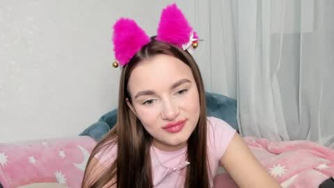 Alina online show from April 2026 08:01:02 PM