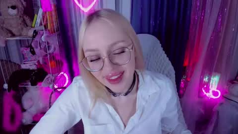 alinaocean online show from April 2026 04:43:02 PM