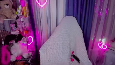 alinaocean online show from April 2026 04:23:01 PM