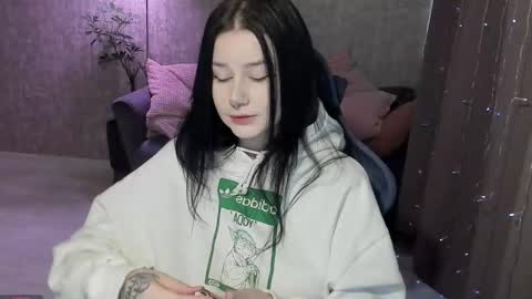 Aline Greeeen online show from October 2025 05:41:01 AM