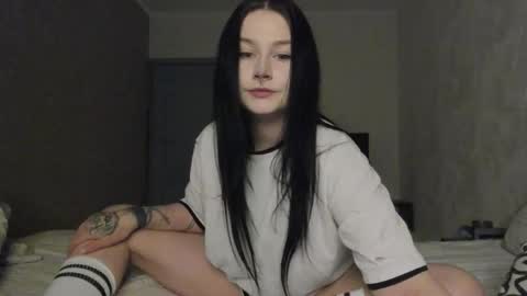 Snapshot of alinegreeeen chatting on May 2026 04:28:02 AM Aline Greeeen online show from May 2026 04:28:02 AM