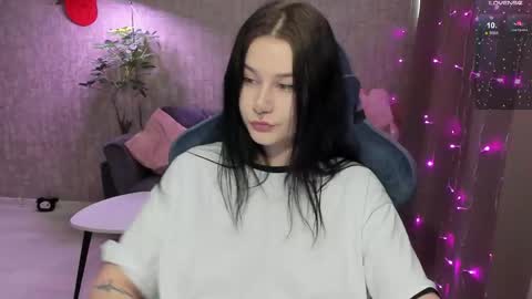 Snapshot of alinegreeeen chatting on May 2026 12:22:02 PM Aline Greeeen online show from May 2026 12:22:02 PM