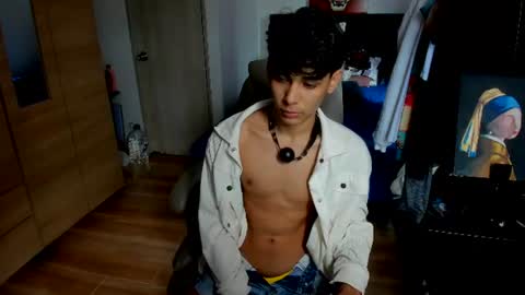 Snapshot of aliotttwink chatting on July 2026 01:50:02 PM AliotTwink online show from July 2026 01:50:02 PM