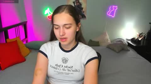 alisa__kelly online show from October 2025 12:33:02 AM