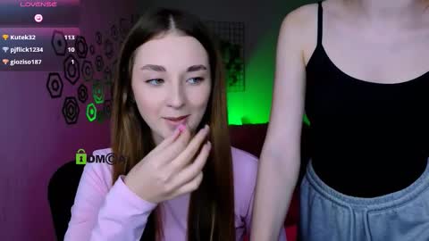 Alisa online show from November 2025 01:11:01 PM