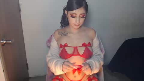Snapshot of alison_squirts chatting on March 2026 04:46:01 PM alison_squirts online show from March 2026 04:46:01 PM