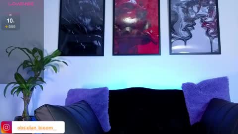 Snapshot of alison_wynter chatting on May 2026 03:47:01 AM alison_wynter online show from May 2026 03:47:01 AM