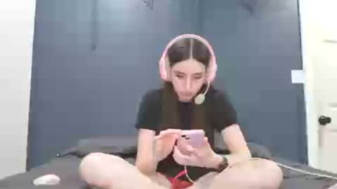 Alison Fields online show from July 2026 09:06:02 PM