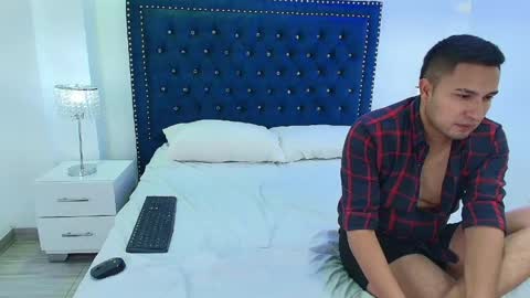 Snapshot of alissa_and_alann chatting on May 2026 11:15:01 AM Alissa and Alan online show from May 2026 11:15:01 AM