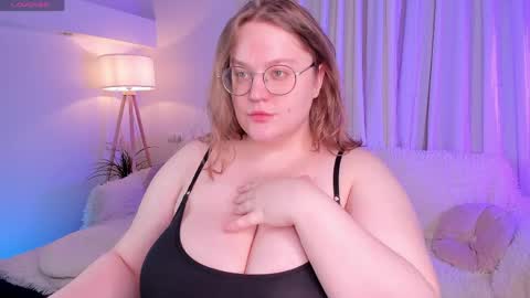 Alissa online show from April 2026 12:08:02 PM