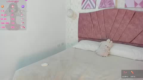 Alisse online show from April 2026 01:02:02 PM