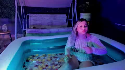 Alisson Joness online show from October 2025 12:15:02 PM