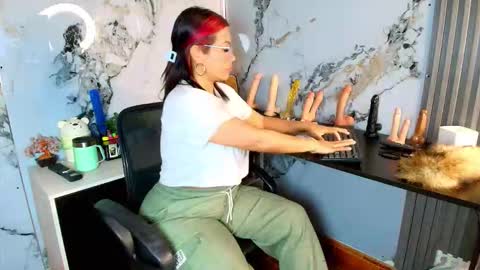 Alix online show from February 2026 09:51:02 PM