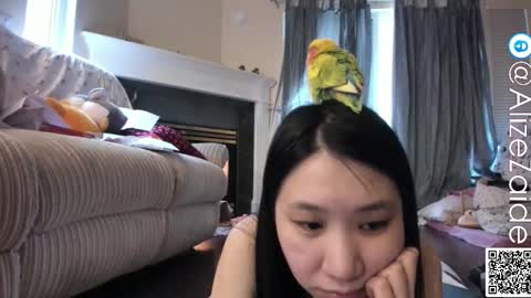 Alize Zaide online show from October 2025 09:25:02 PM