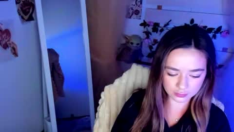 Snapshot of allana_dream chatting on July 2026 05:53:02 AM Allana online show from July 2026 05:53:02 AM