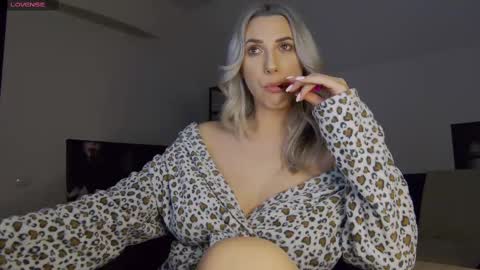 A day u didnt smile is a lost day online show from February 2025 07:10:01 PM