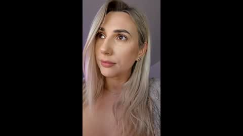 A day u didnt smile is a lost day online show from April 2026 01:41:01 PM