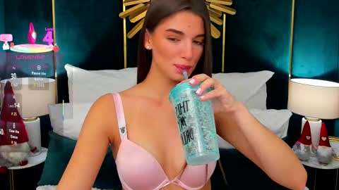 Lexi online show from December 2025 06:41:02 AM