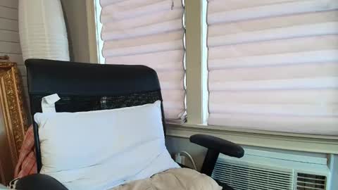 wishlist on bio online show from February 2026 10:17:02 PM