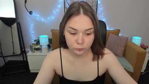 Snapshot of alli_zi chatting on September 2025 02:55:02 AM Blair online show from September 2025 02:55:02 AM