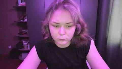 Snapshot of alli_zi chatting on November 2025 04:12:02 AM Blair online show from November 2025 04:12:02 AM