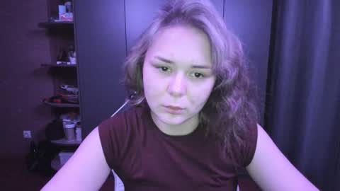 Snapshot of alli_zi chatting on November 2025 01:33:02 PM Blair online show from November 2025 01:33:02 PM