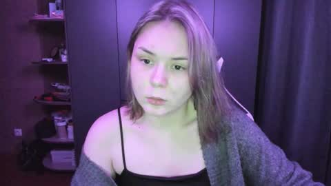 Snapshot of alli_zi chatting on November 2025 03:35:01 PM Blair online show from November 2025 03:35:01 PM