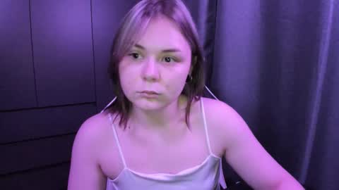 Snapshot of alli_zi chatting on December 2025 05:21:02 PM Blair online show from December 2025 05:21:02 PM