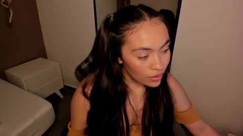 Snapshot of allie_bruce chatting on July 2026 07:51:01 PM A L L I E online show from July 2026 07:51:01 PM