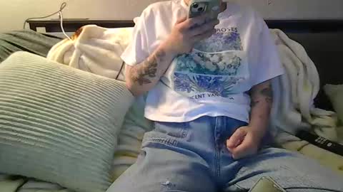 alliebearx online show from June 2026 04:37:02 AM