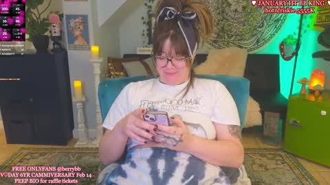 Snapshot of allieberrybb chatting on January 2025 08:18:02 AM  bb  online show from January 2025 08:18:02 AM