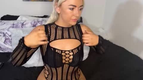 Snapshot of alliefyre chatting on March 2026 12:21:01 PM Allie Fyre online show from March 2026 12:21:01 PM