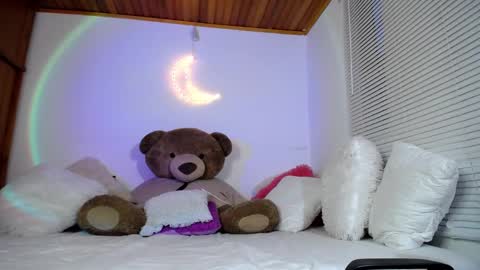 Allie  online show from January 2025 11:14:02 PM