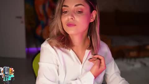 Allie online show from October 2025 09:51:01 AM