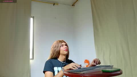 Alliison Foxx online show from April 2026 12:52:02 PM