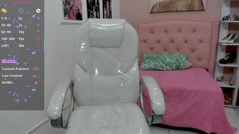 Snapshot of allison_garcia chatting on April 2026 06:43:02 PM ALLISON online show from April 2026 06:43:02 PM