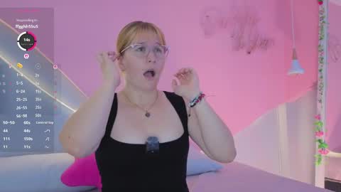 Snapshot of allisonroberts_ chatting on June 2026 11:38:02 AM Alli online show from June 2026 11:38:02 AM