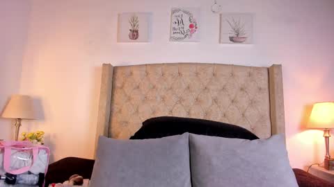 allisson online show from April 2026 12:09:02 PM