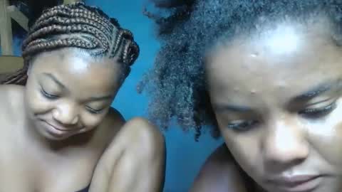 allizida01 online show from November 2025 07:47:01 PM