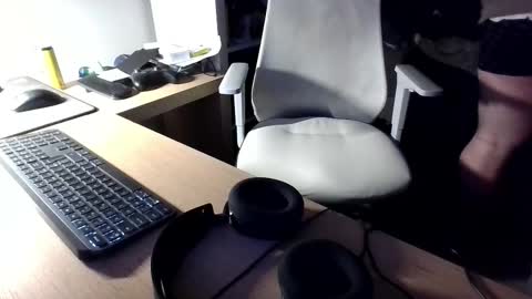 Snapshot of allowis2 chatting on November 2025 09:03:02 PM allowis2 online show from November 2025 09:03:02 PM