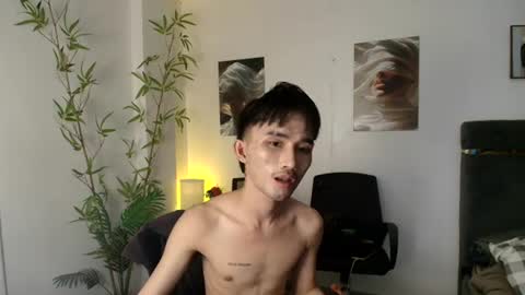Snapshot of alluring_alpha chatting on June 2026 08:08:01 AM kim and josh online show from June 2026 08:08:01 AM